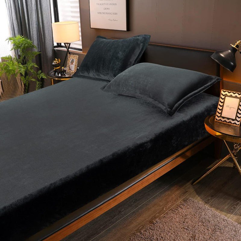 Black Velvet - Luxury Fitted Sheet - Windsorlino.com
