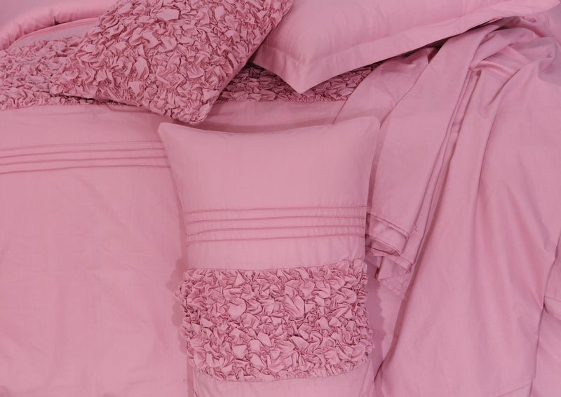 Cuddly Imperial Pink - Bed Set 8 Pcs (Luxury) - Windsorlino.com