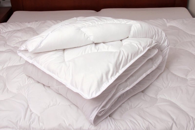 Quilted White Summer Comforter 150 GSM - Windsorlino.com