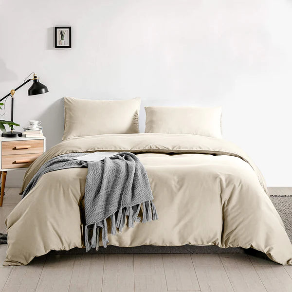 Ferrera Creamy-Bed Set