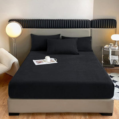 Black Velvet - Luxury Fitted Sheet - Windsorlino.com
