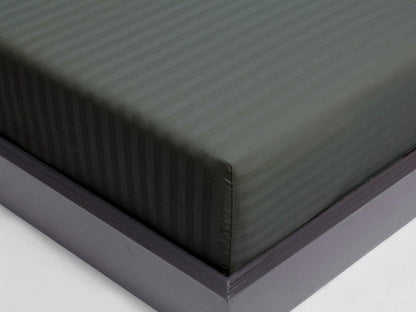 Charcoal Grey Stripe - Luxury Fitted Sheet - Windsorlino.com