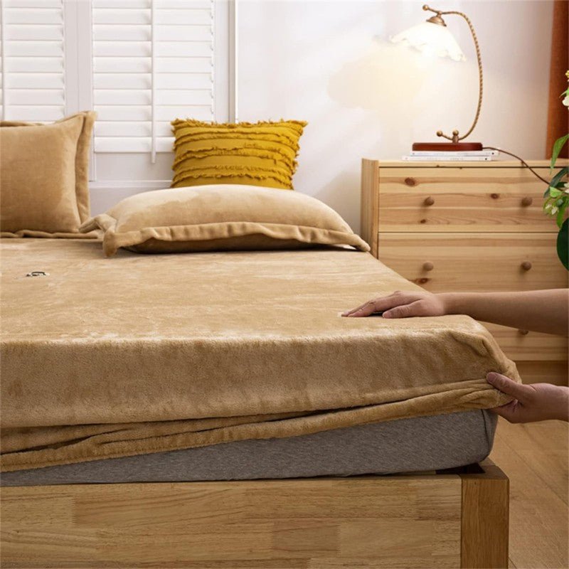 Gold Brown Velvet - Luxury Fitted Sheet - Windsorlino.com