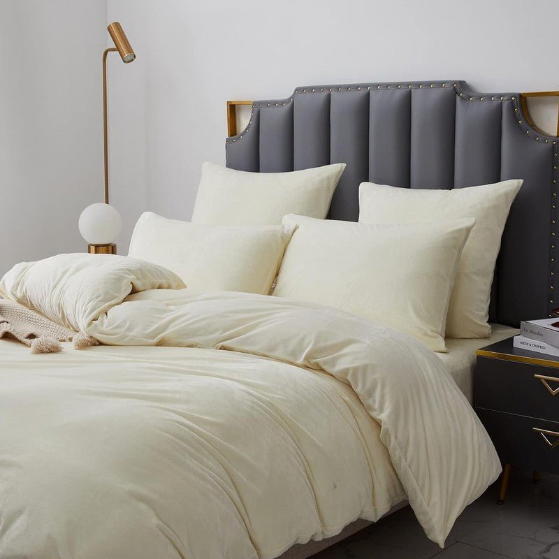 Off White Velvet - Bed Set 8 Pcs (Luxury) - Windsorlino.com