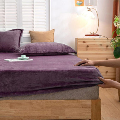 Plum Velvet - Luxury Fitted Sheet - Windsorlino.com