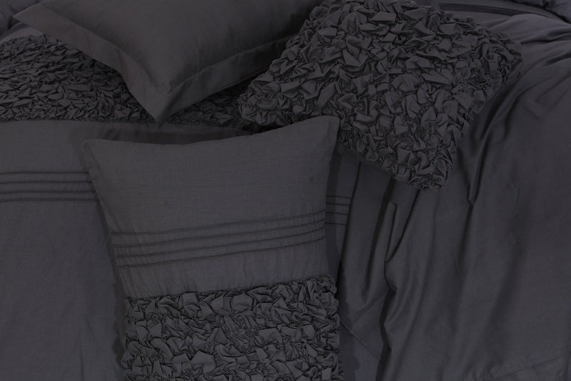Cuddly Imperial Charcoal Grey - Bed Set 8 Pcs (Luxury) - Windsorlino.com