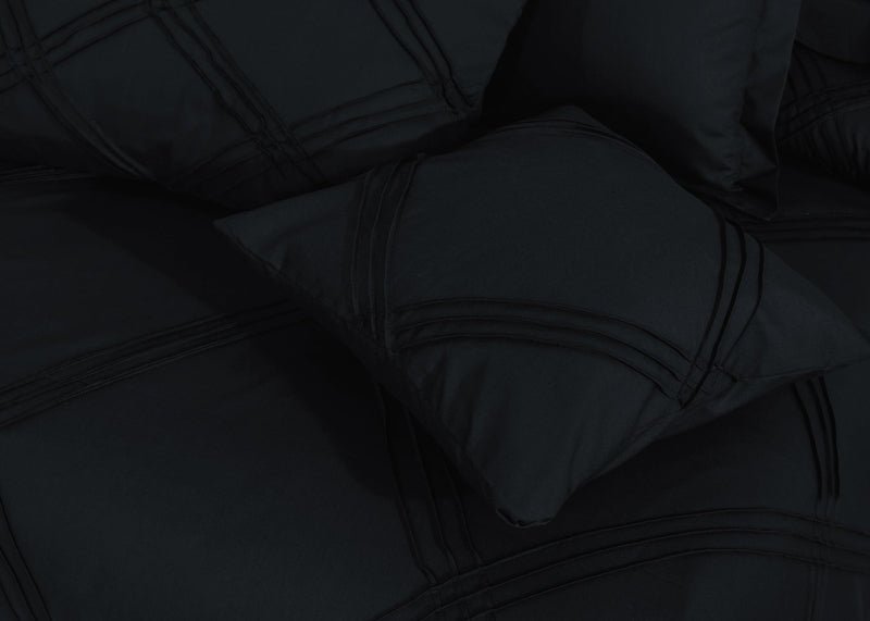 Three Row Cross Pleated Imperial Black - Bed Set (Luxury) - Windsorlino.com
